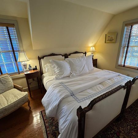 The 1708 House Bed and Breakfast Southampton Exteriör bild