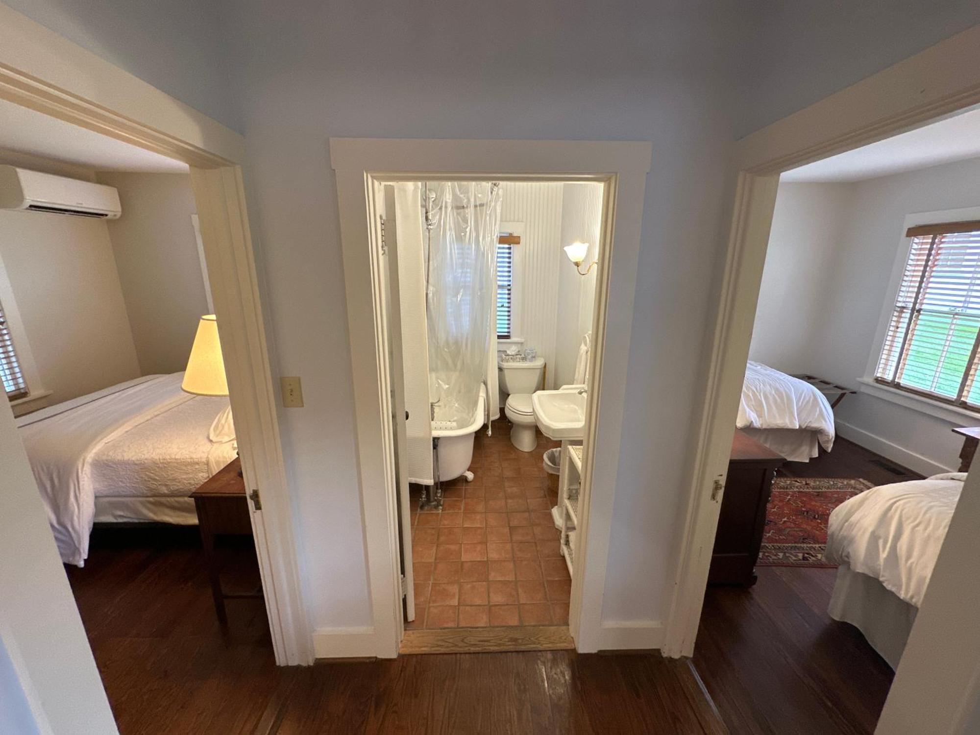 The 1708 House Bed and Breakfast Southampton Exteriör bild