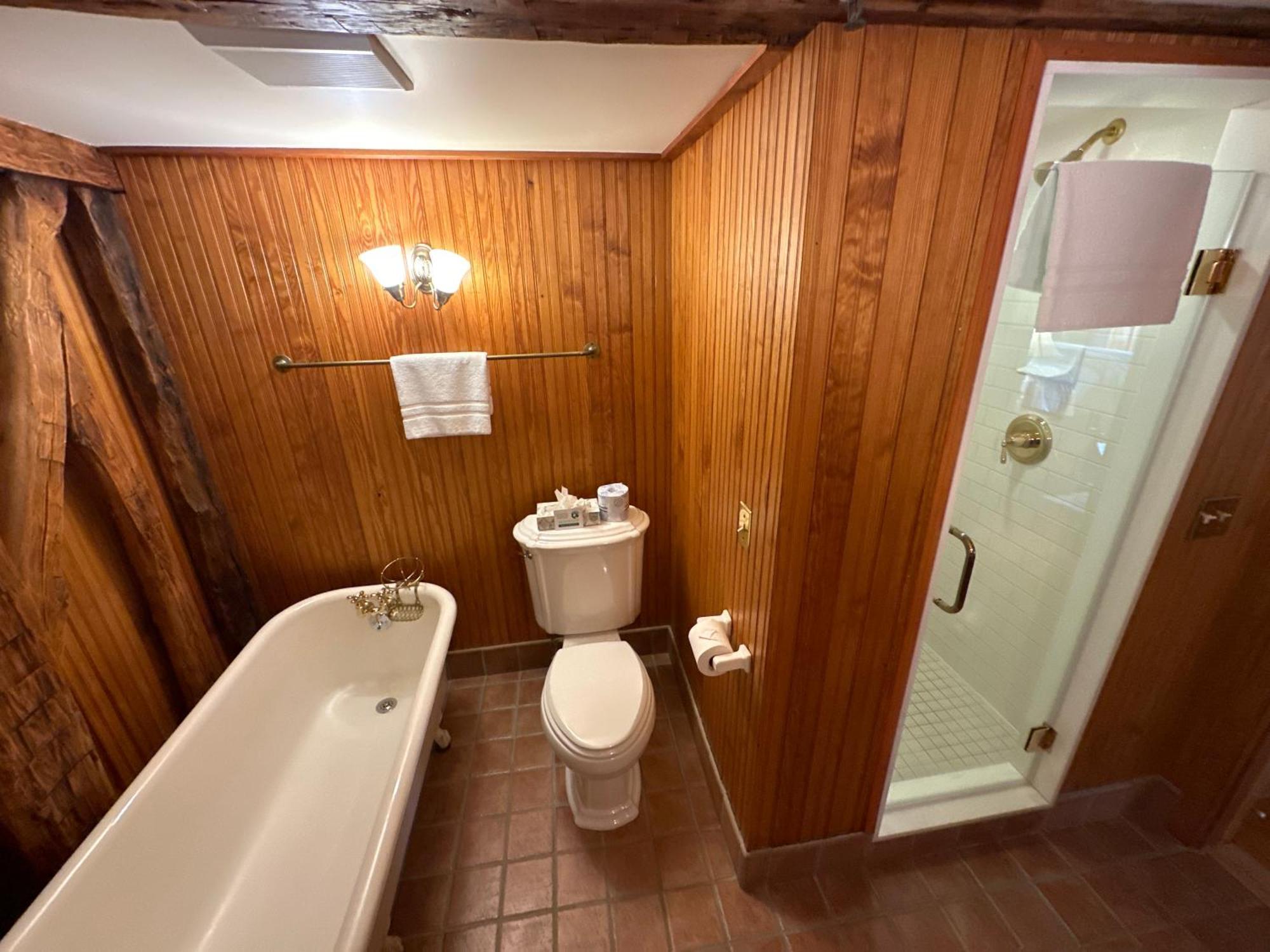 The 1708 House Bed and Breakfast Southampton Exteriör bild