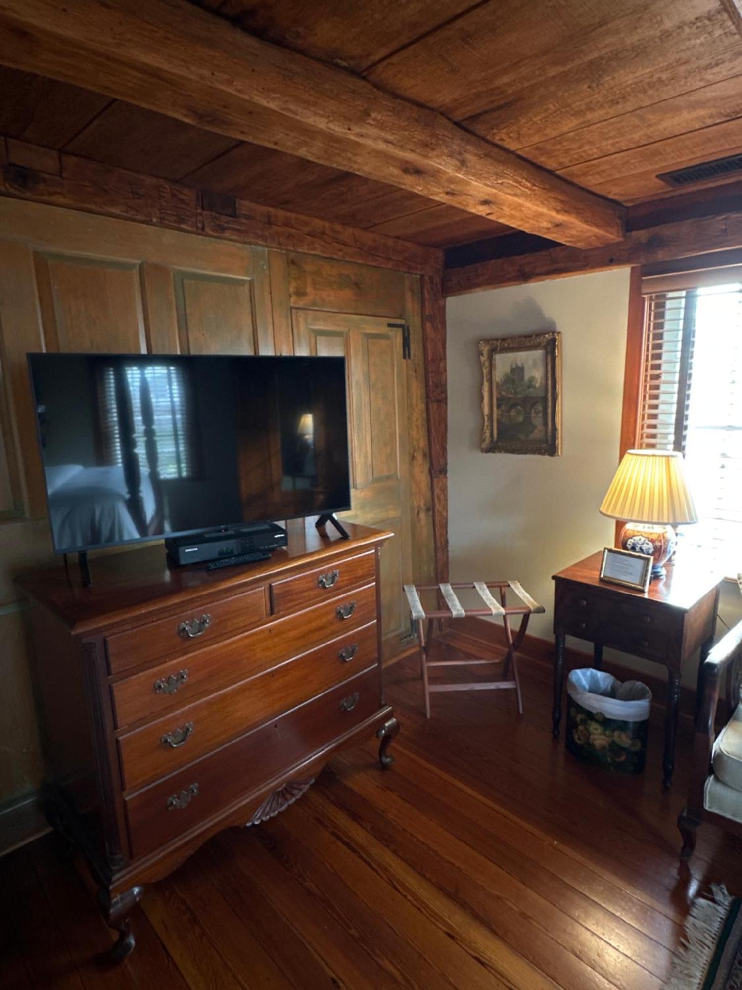 The 1708 House Bed and Breakfast Southampton Exteriör bild